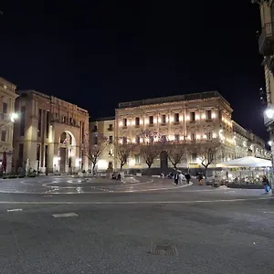 https://casa-vacanze-al-teatro.sicilyhotelsitaly.net